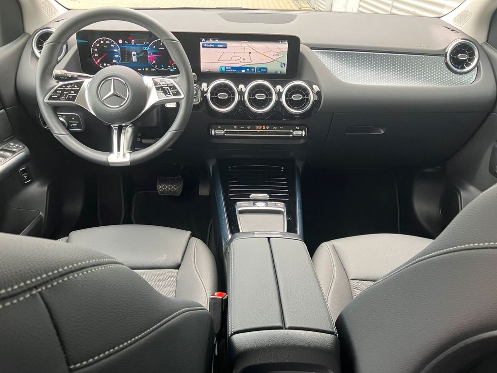 Mercedes-Benz B 180 2024