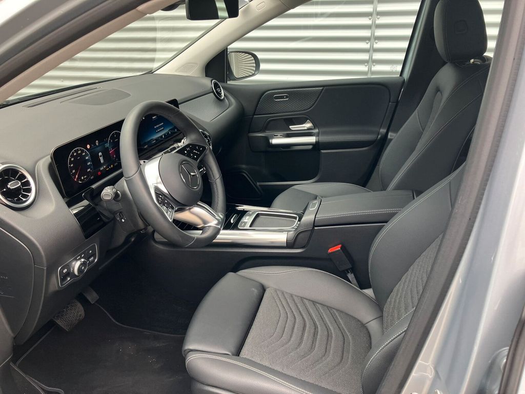 Mercedes-Benz B 180 2024