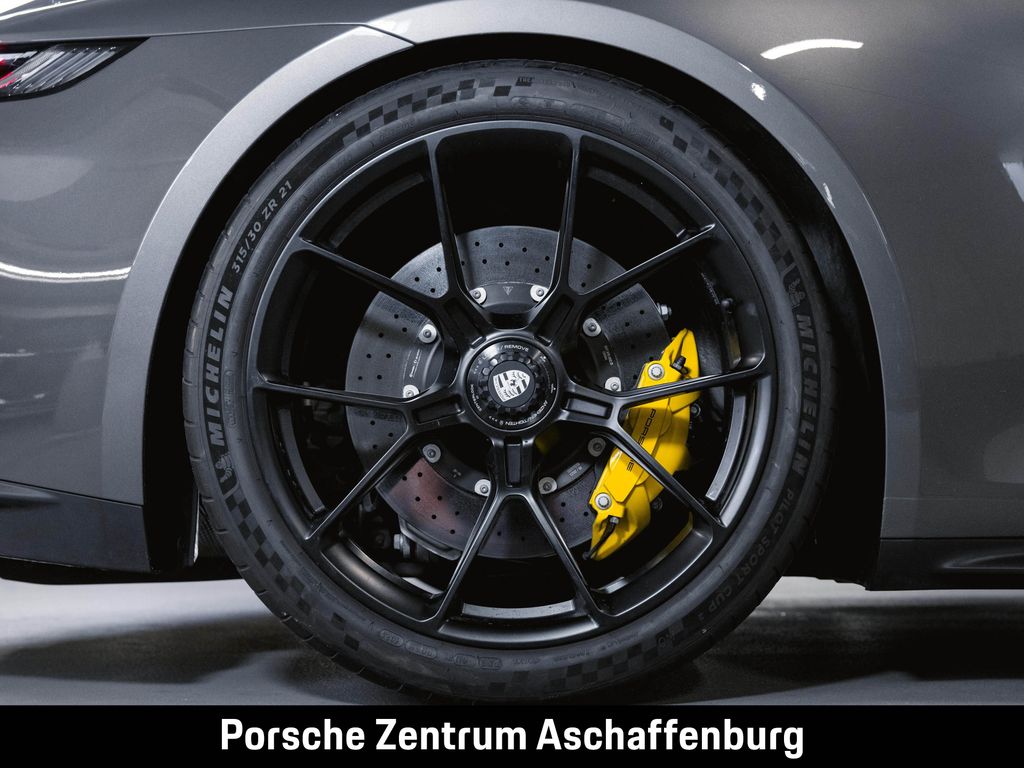 Porsche 992 2023