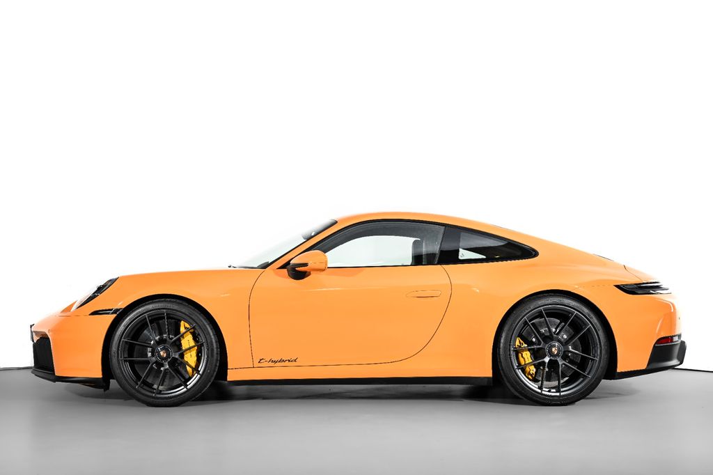 Porsche 992 2025