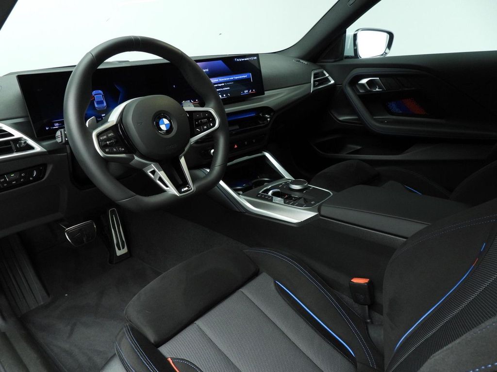 BMW 218 2025