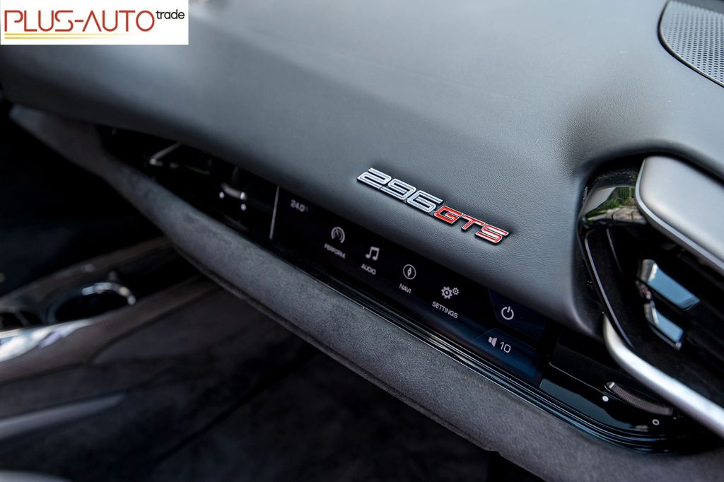 Ferrari 296 GTS 2024