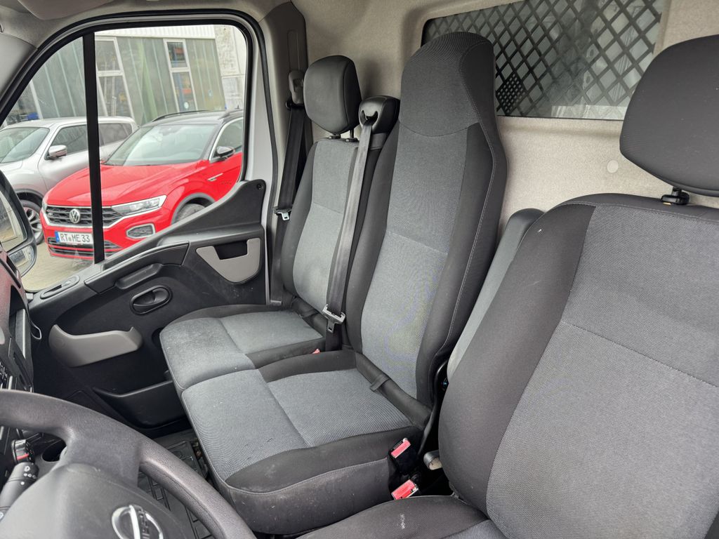 Nissan NV400 2018
