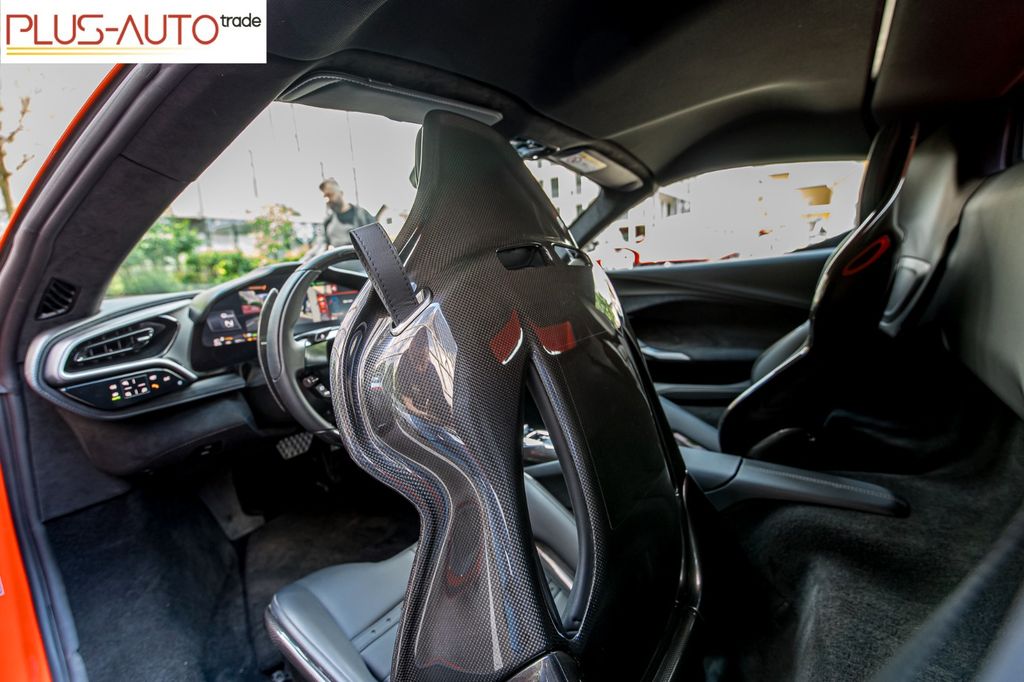 Ferrari 296 GTS 2024