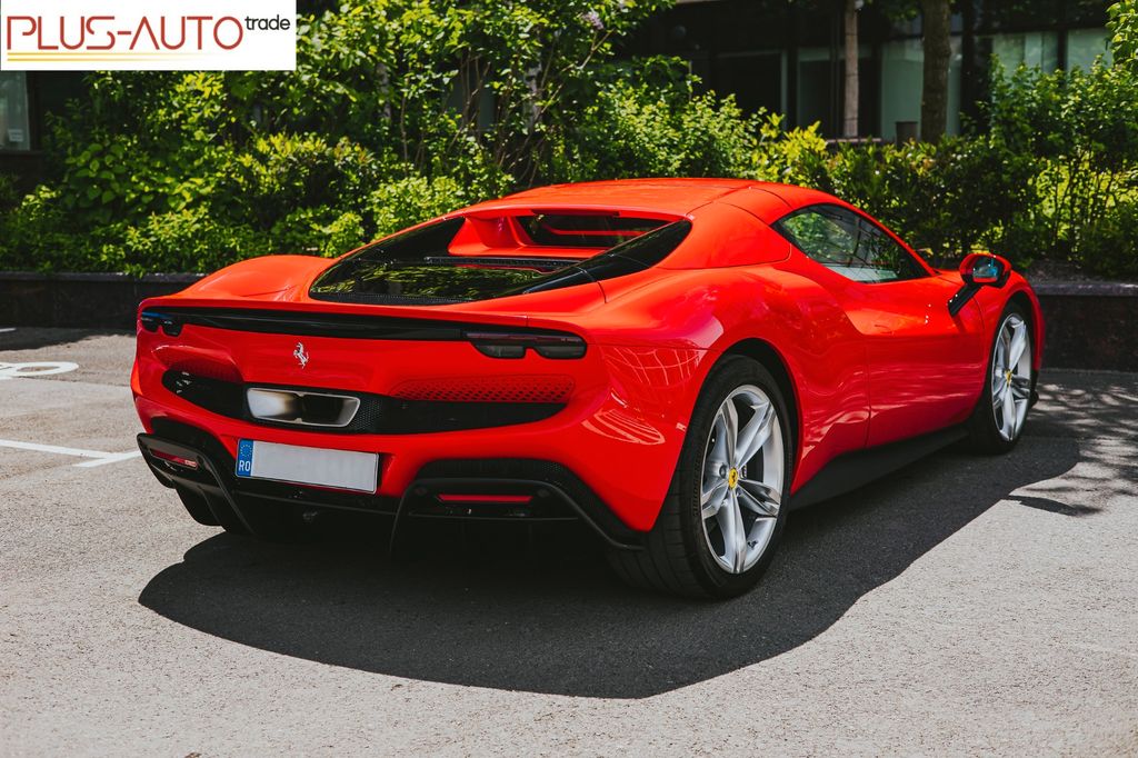 Ferrari 296 GTS 2024