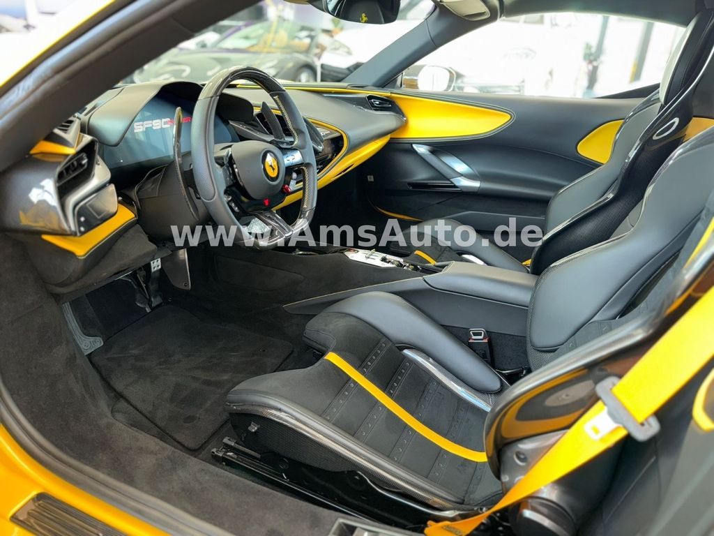 Ferrari SF90 2024