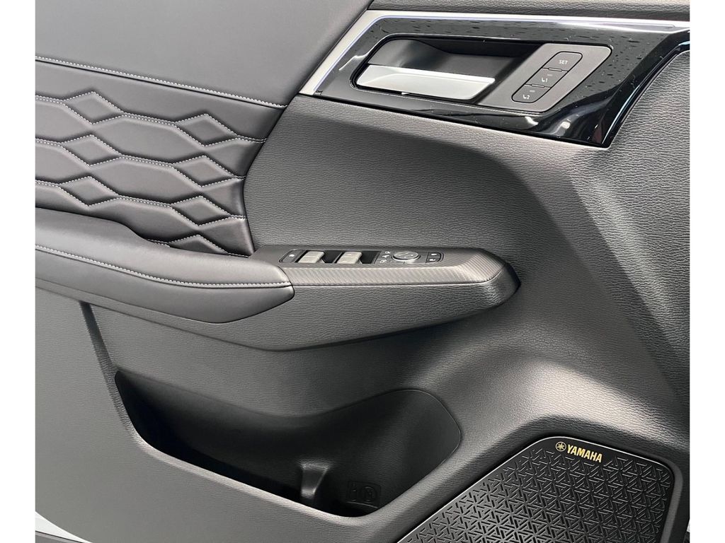 Mitsubishi Plug-in Hybrid Outlander