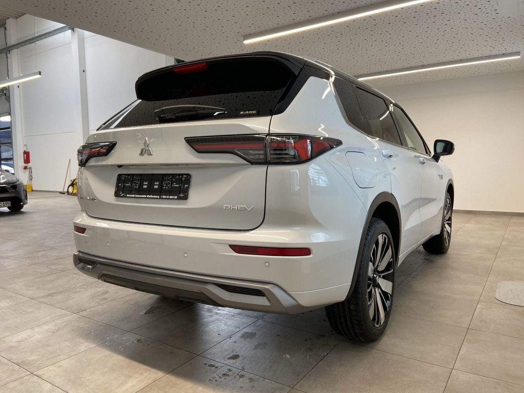 Mitsubishi Plug-in Hybrid Outlander
