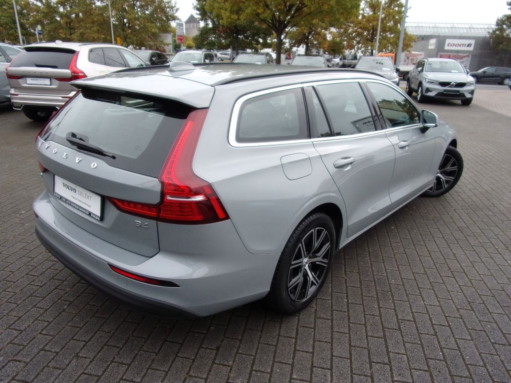 Volvo V60 2023