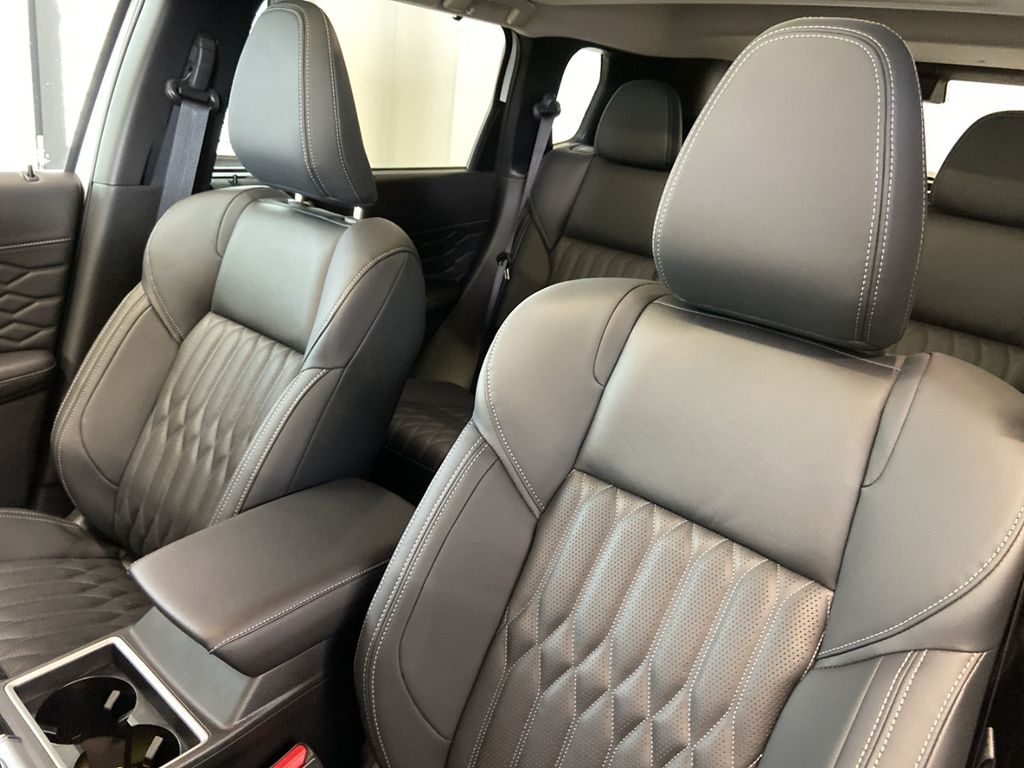 Mitsubishi Plug-in Hybrid Outlander