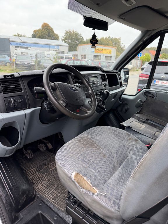 Ford Transit 2011