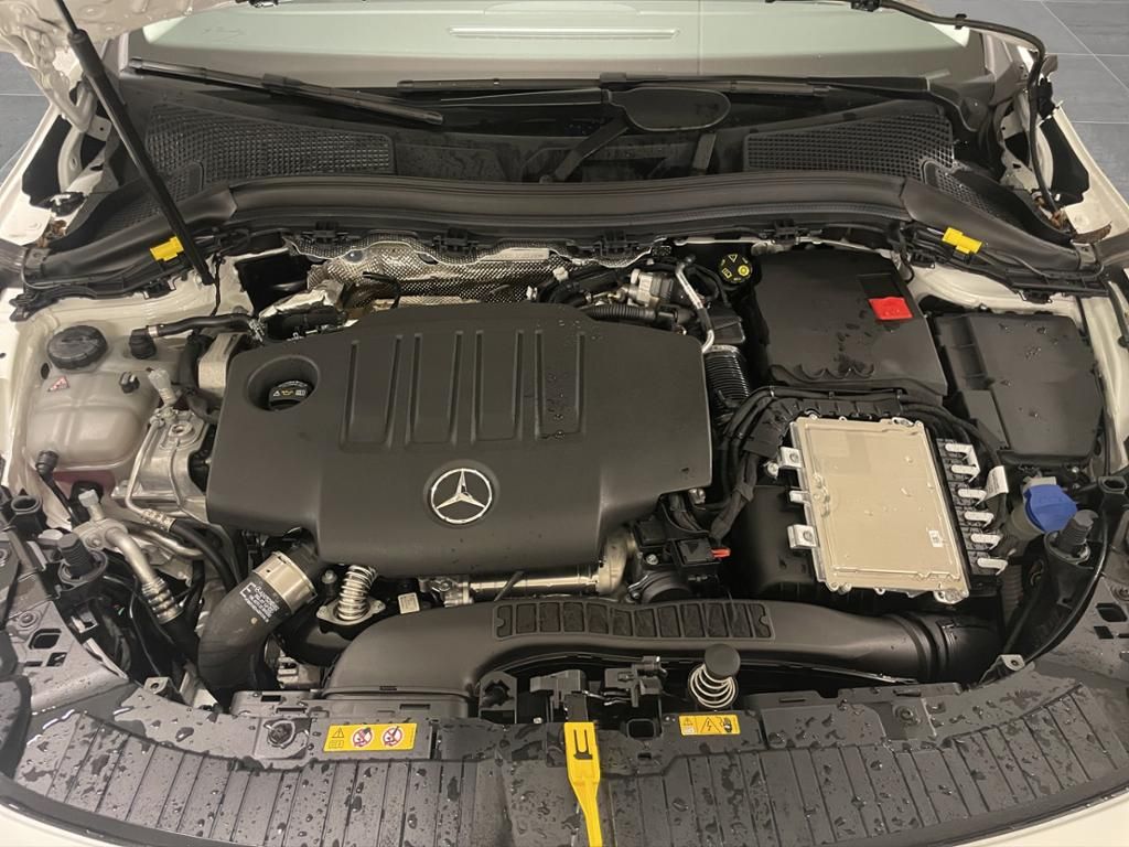 Mercedes-Benz GLA 180 2024
