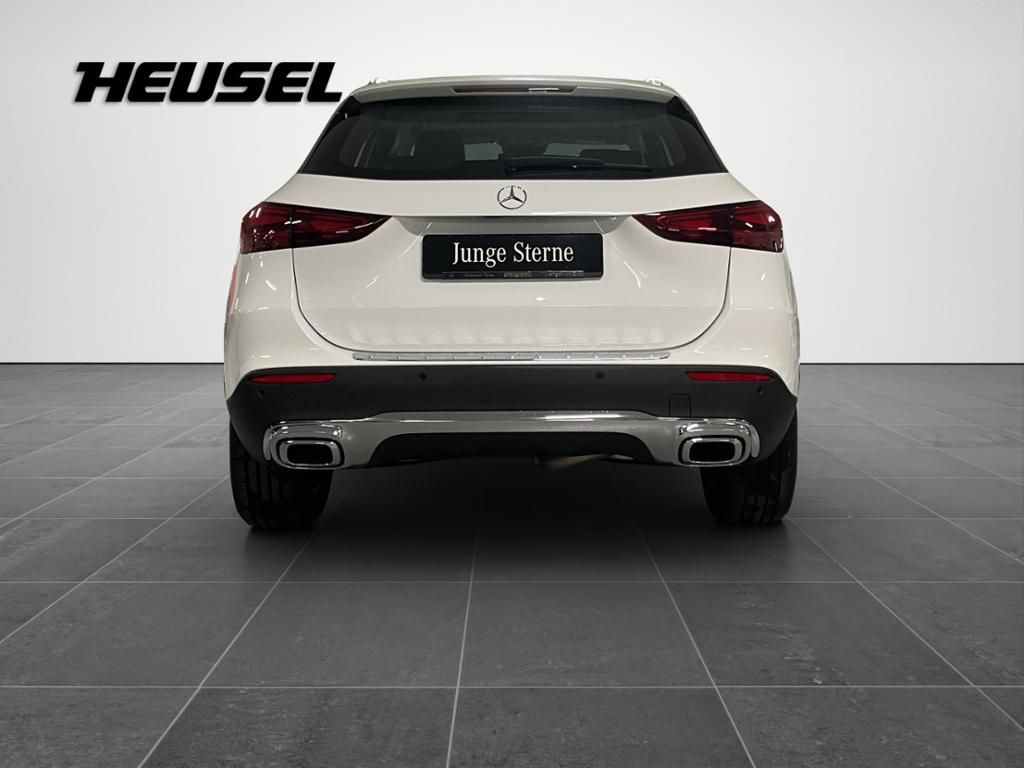 Mercedes-Benz GLA 180 2024