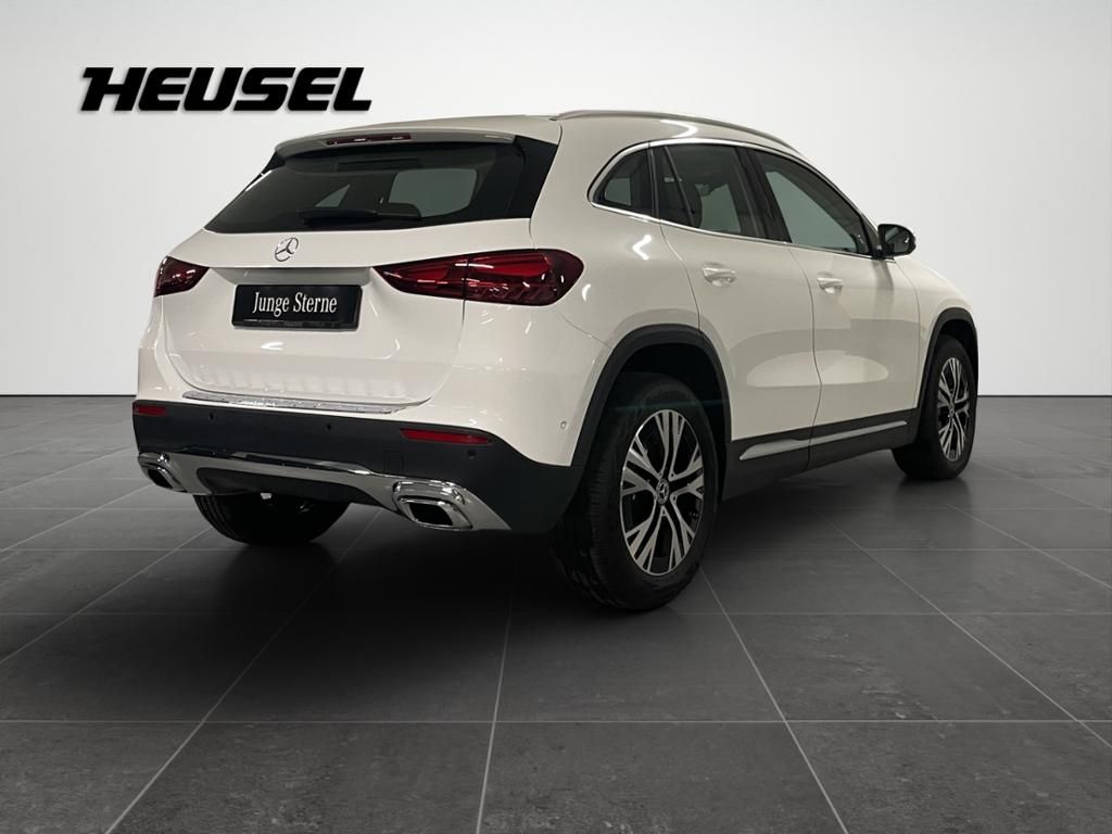 Mercedes-Benz GLA 180 2024