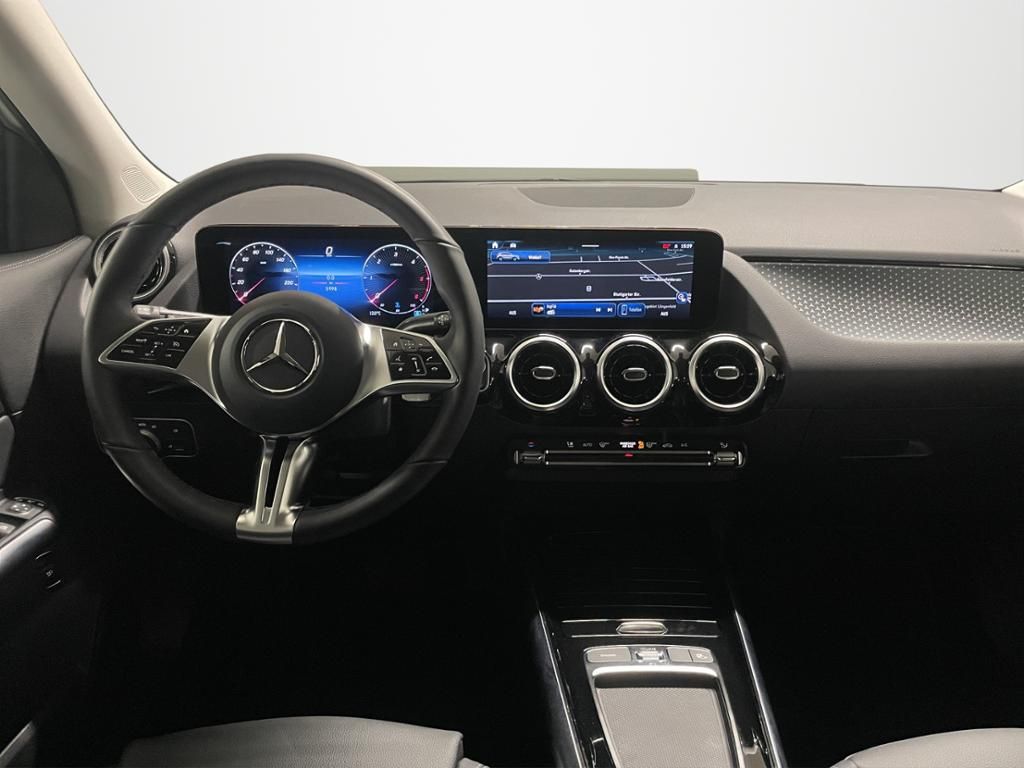 Mercedes-Benz GLA 180 2024