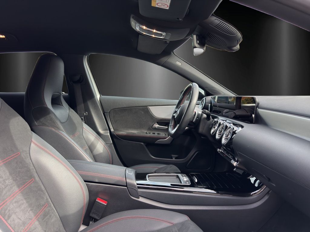 Mercedes-Benz A 180 2024