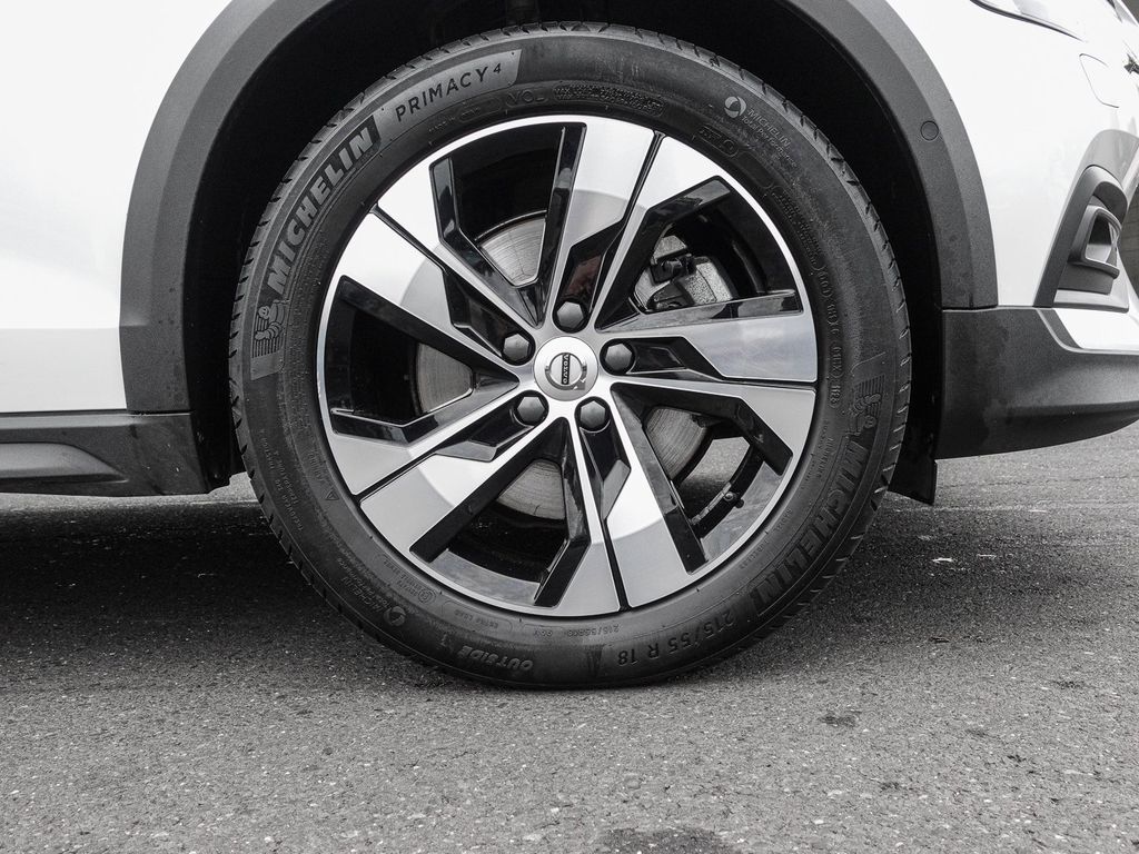 Volvo V60 Cross Country 2023