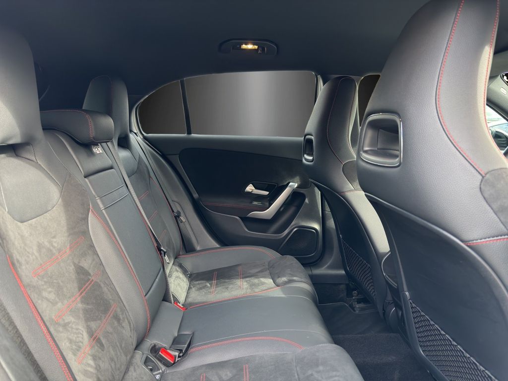 Mercedes-Benz A 180 2024