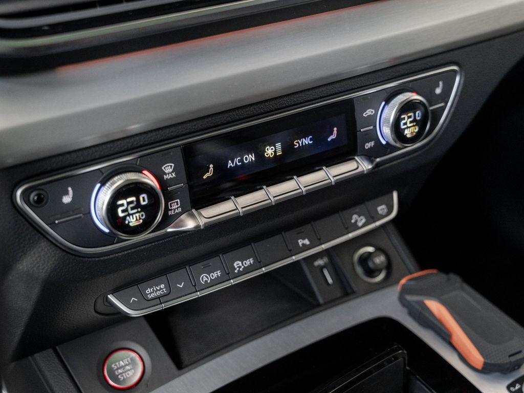 Audi SQ5 2022
