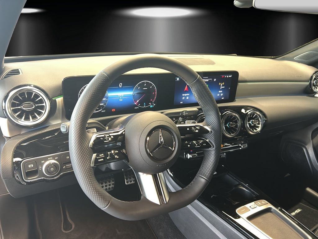 Mercedes-Benz A 180 2025