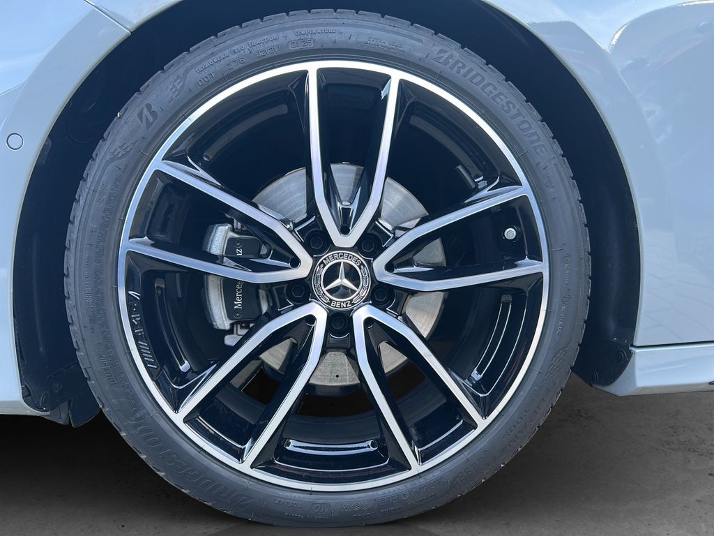 Mercedes-Benz A 180 2025