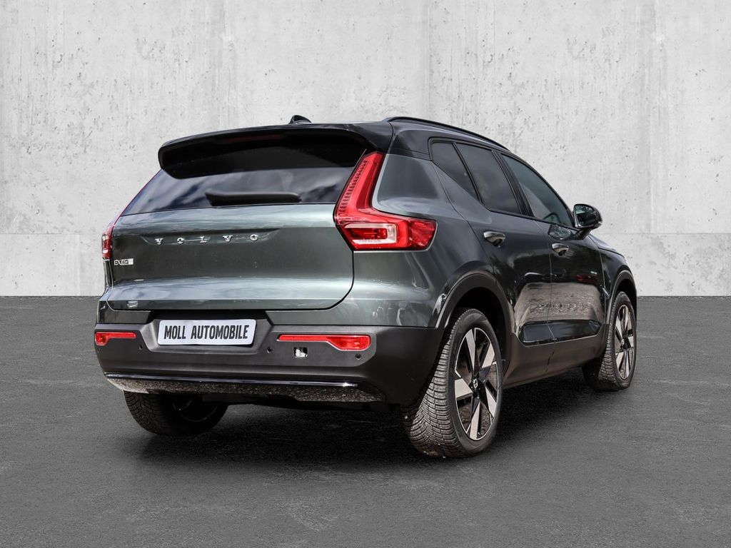 Volvo EX40 2025