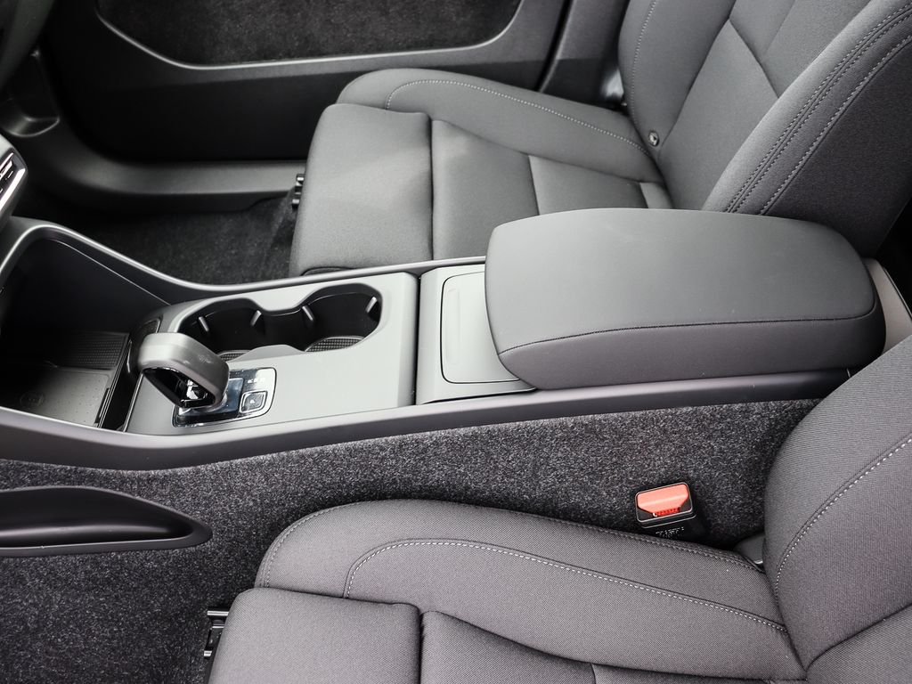 Volvo EX40 2025