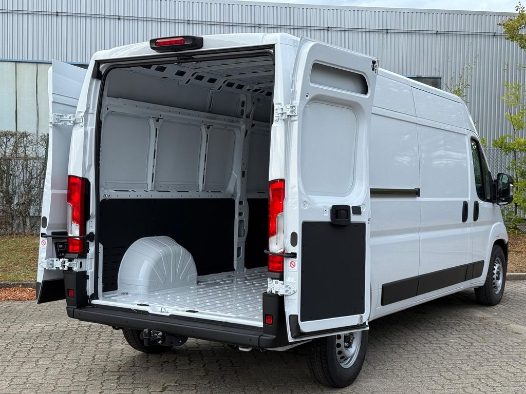Opel Movano 2025
