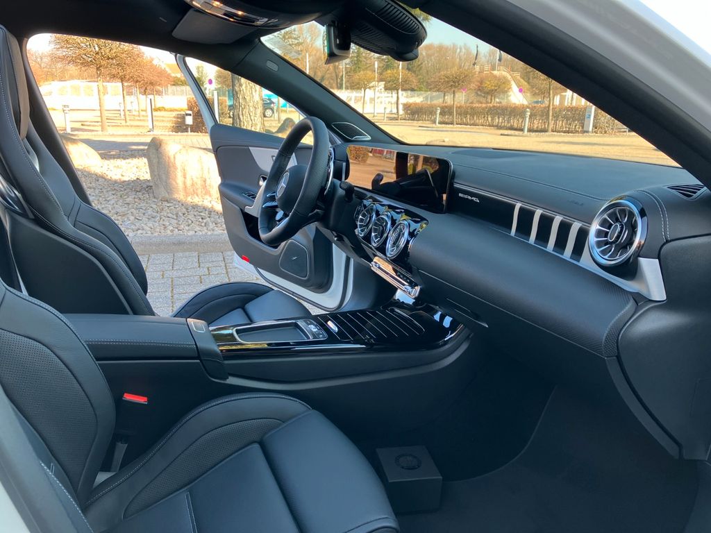 Mercedes-Benz A 35 AMG 2025