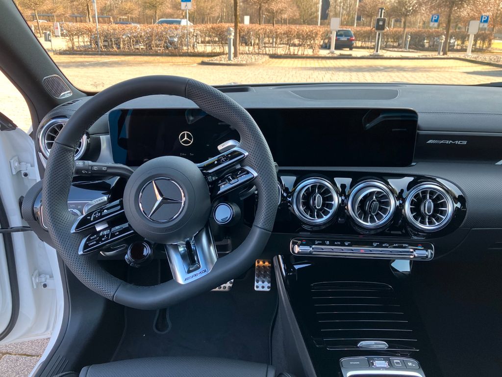Mercedes-Benz A 35 AMG 2025