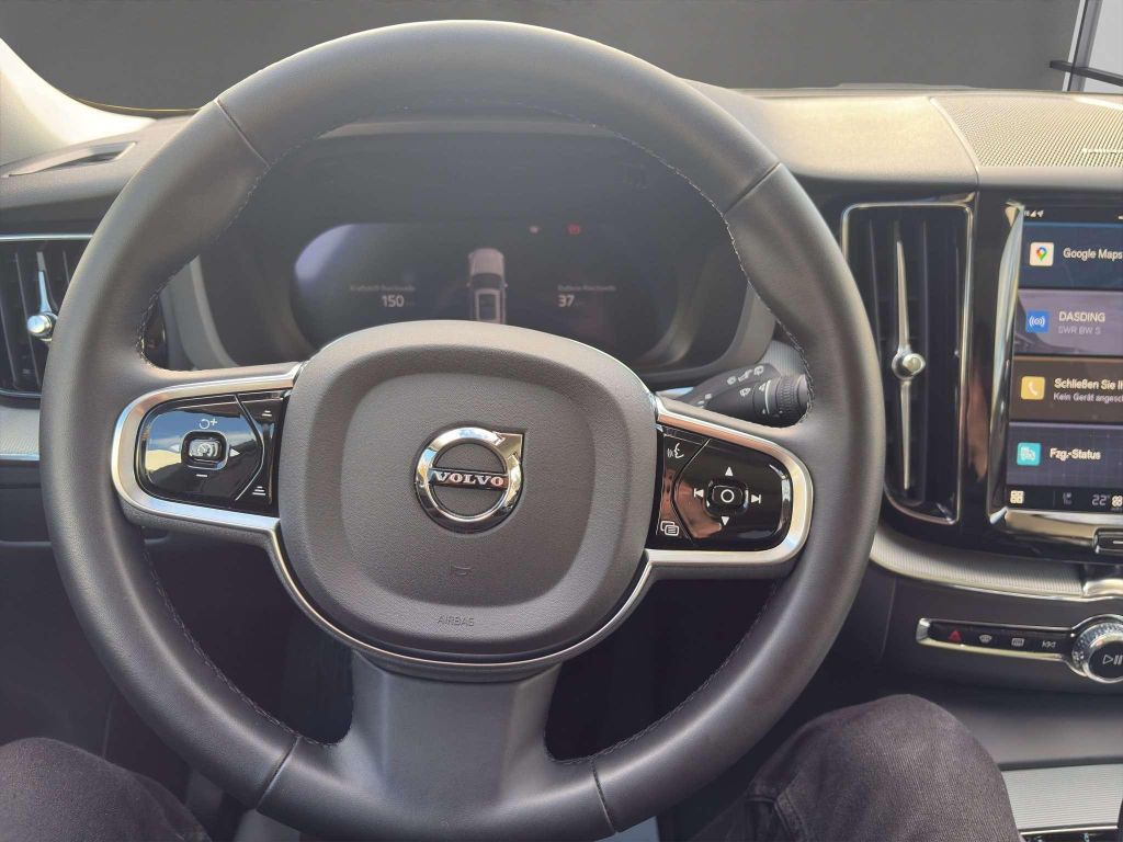 Volvo XC60 2025