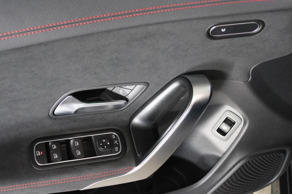 Mercedes-Benz CLA 200 2024