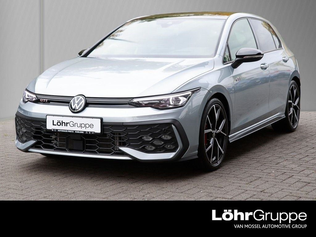 Volkswagen Golf 2025
