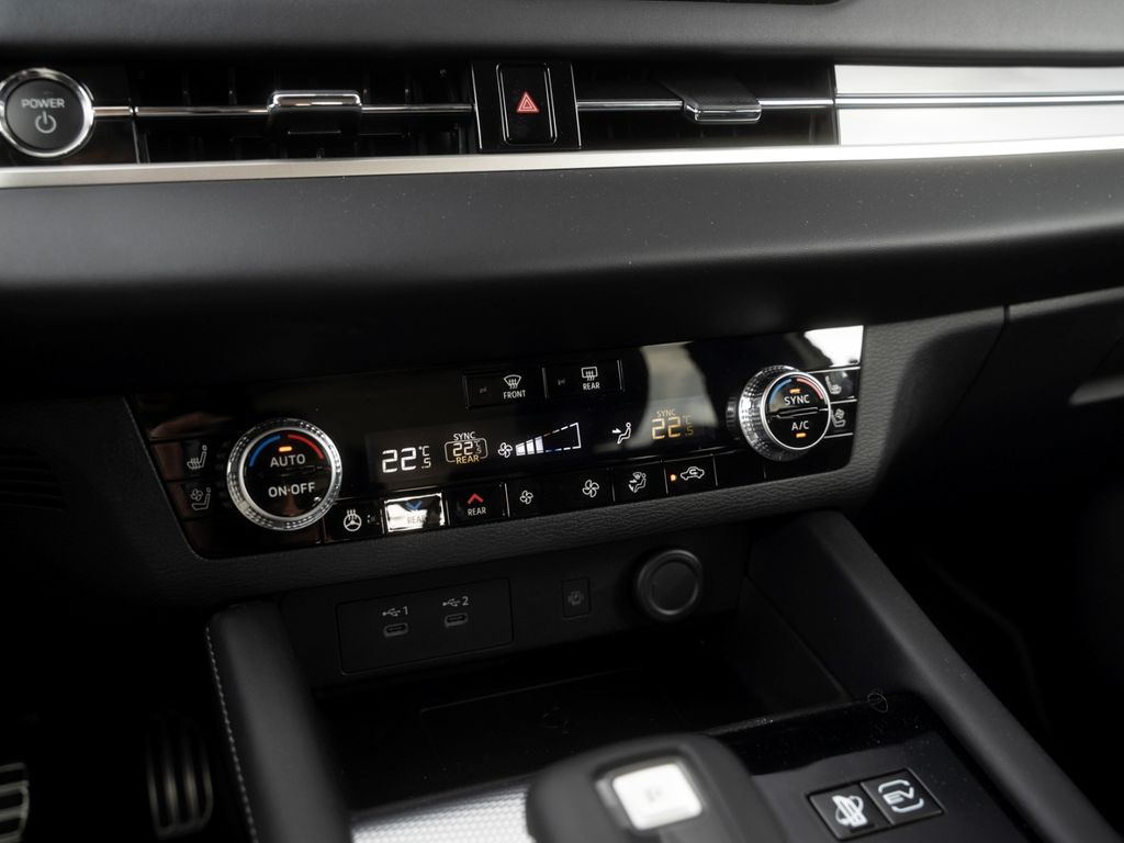 Mitsubishi Outlander 2025