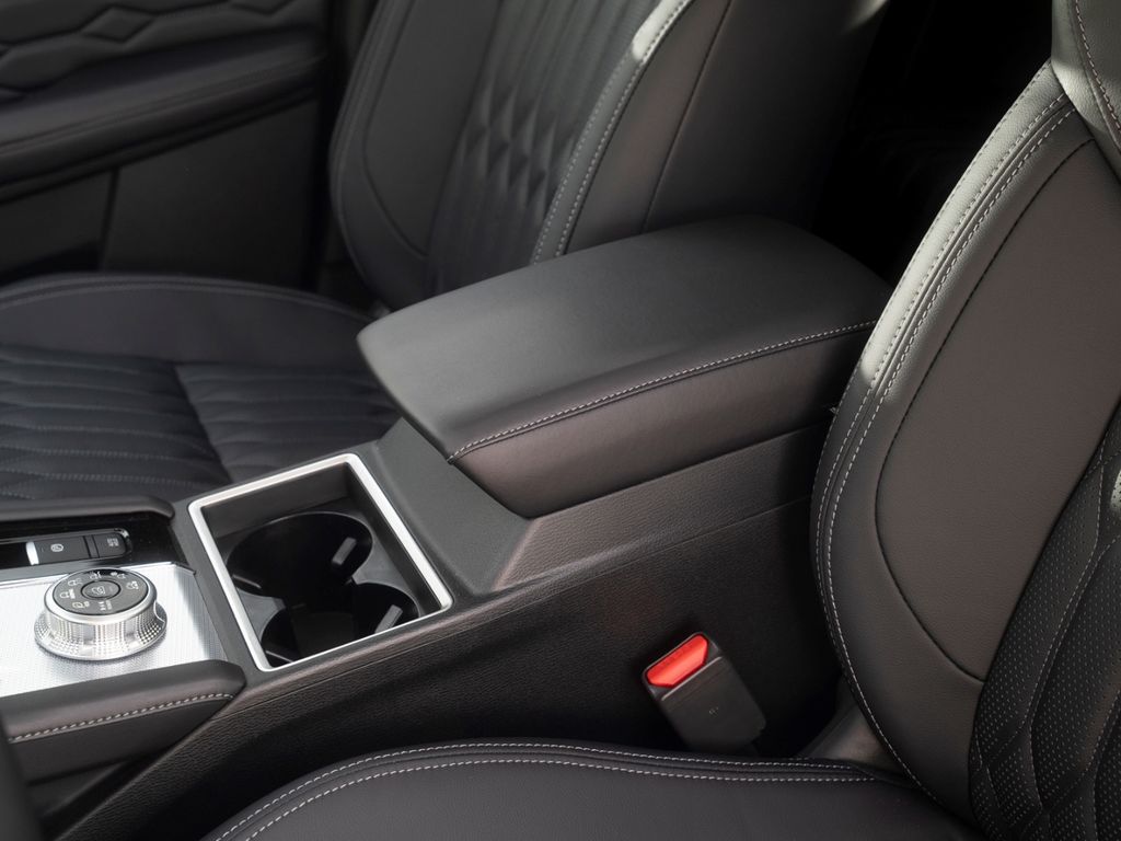 Mitsubishi Outlander 2025