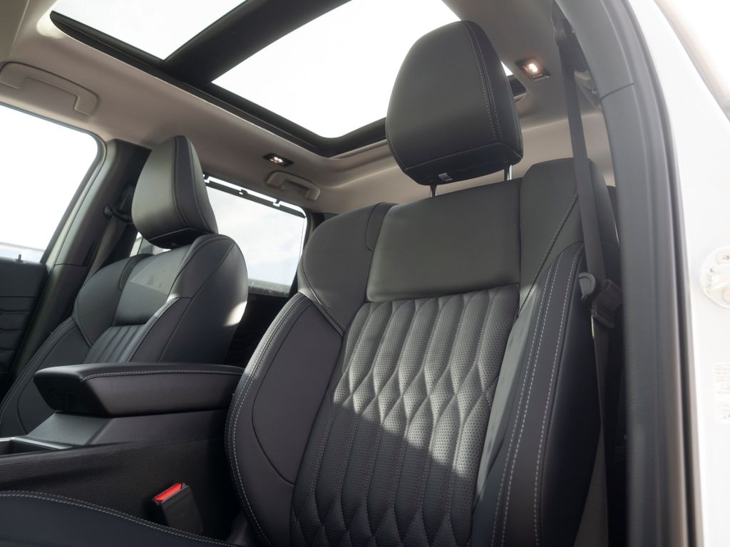 Mitsubishi Outlander 2025