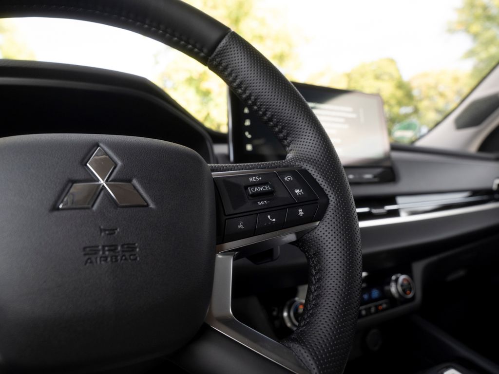 Mitsubishi Outlander 2025