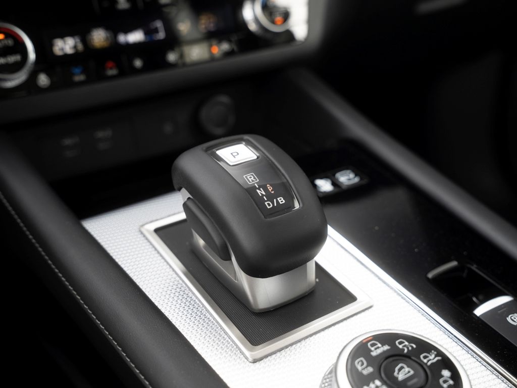 Mitsubishi Outlander 2025