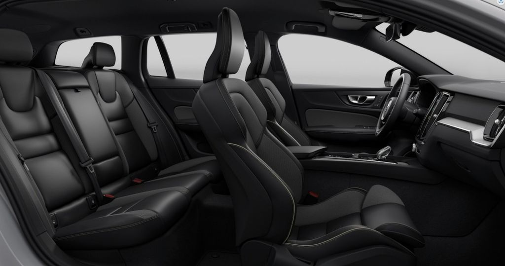 Volvo V60 2025