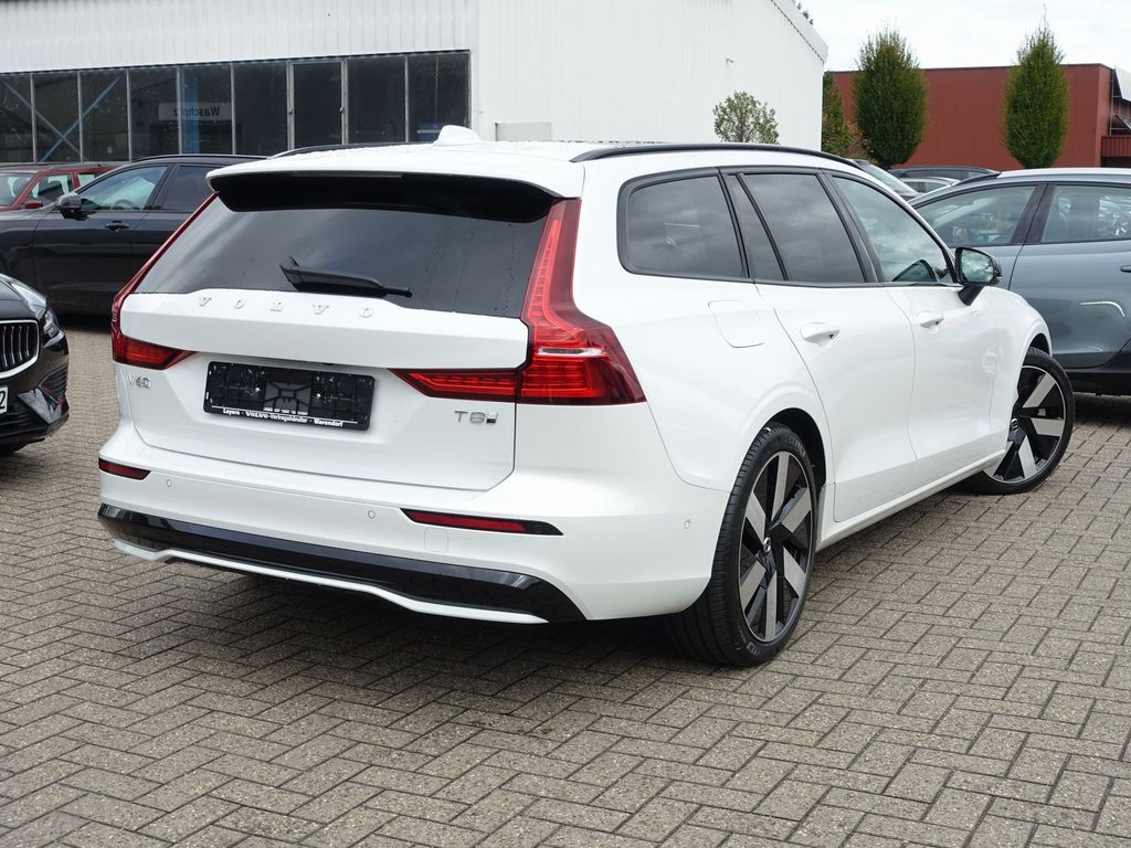 Volvo V60 2025