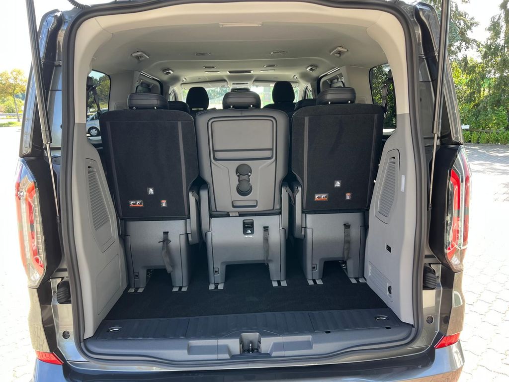 Ford Tourneo Custom 2025