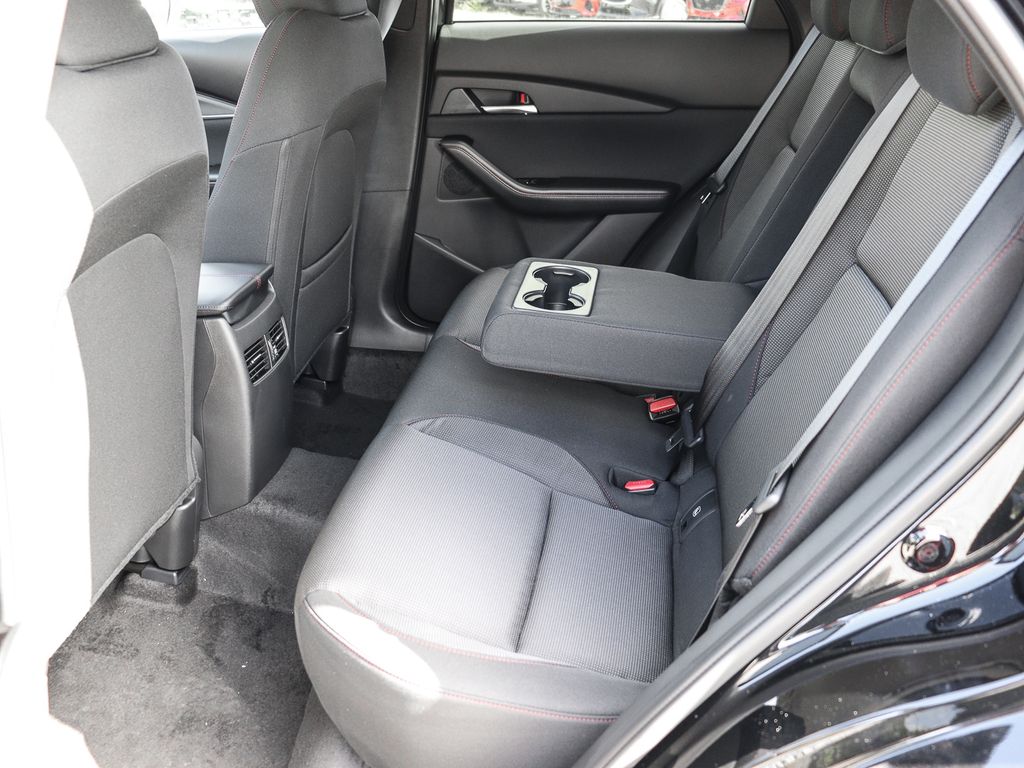 Mazda CX-30 2025