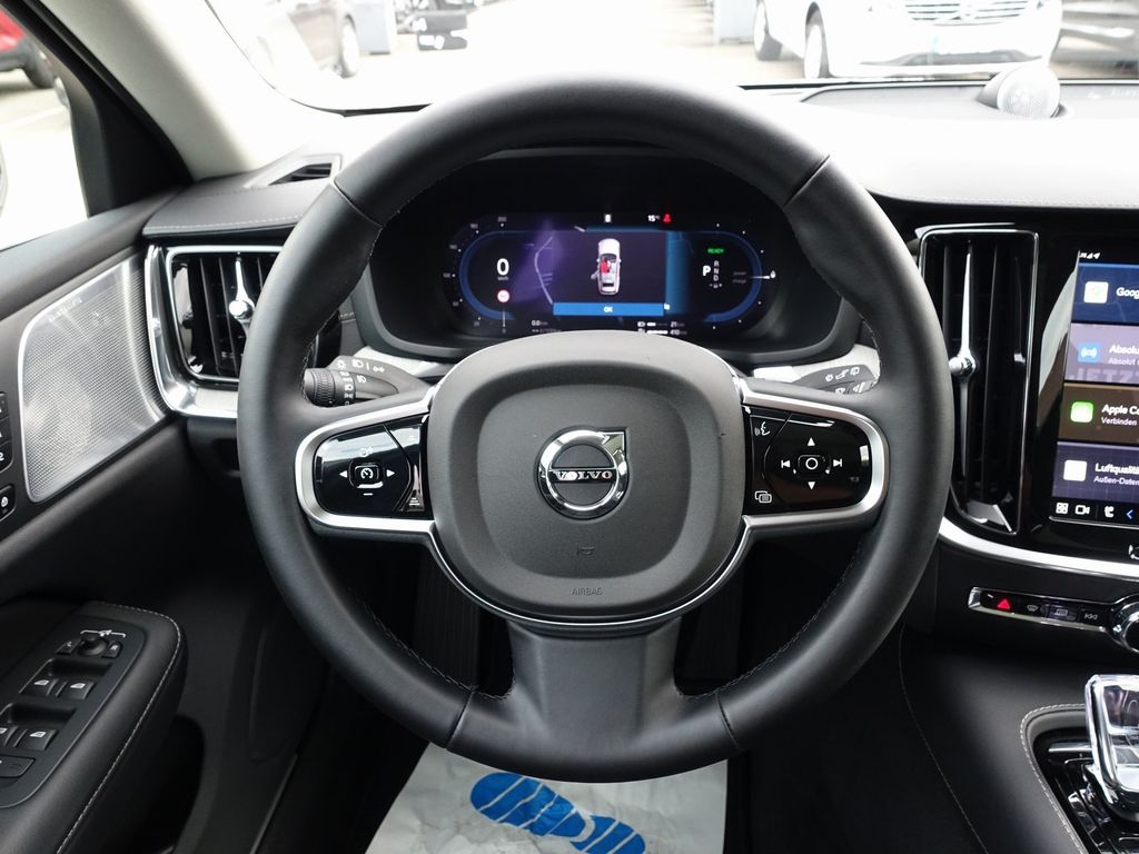 Volvo V60 2025