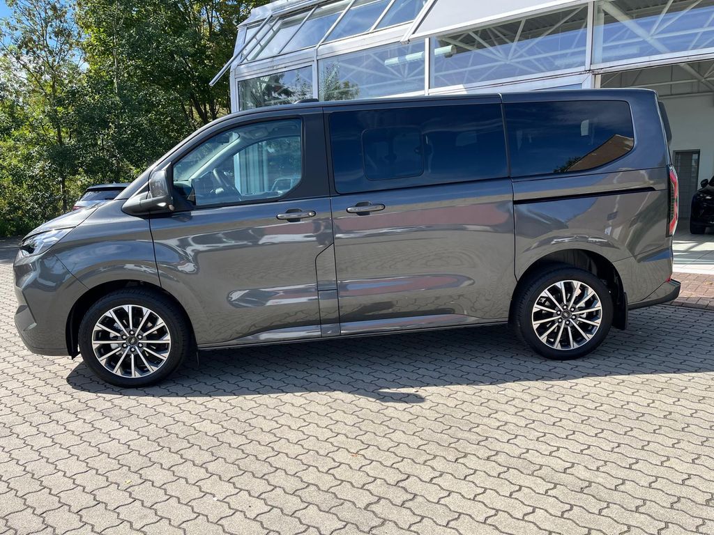 Ford Tourneo Custom 2025