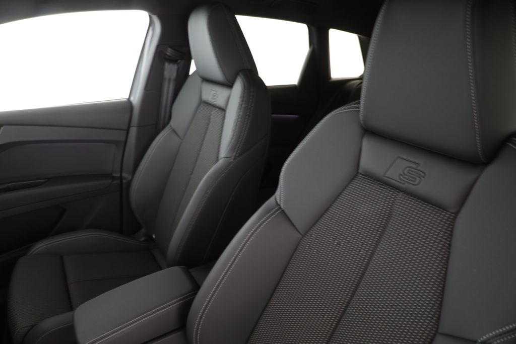Audi Q4 e-tron 2025