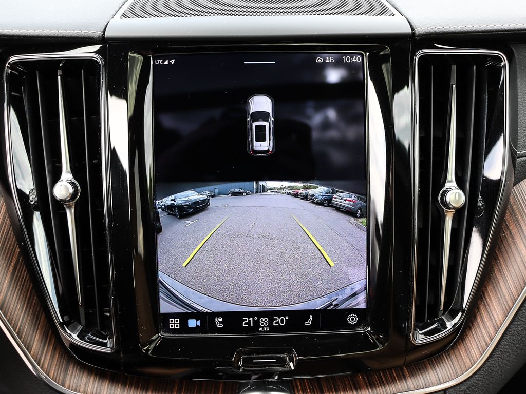 Volvo XC60 2022