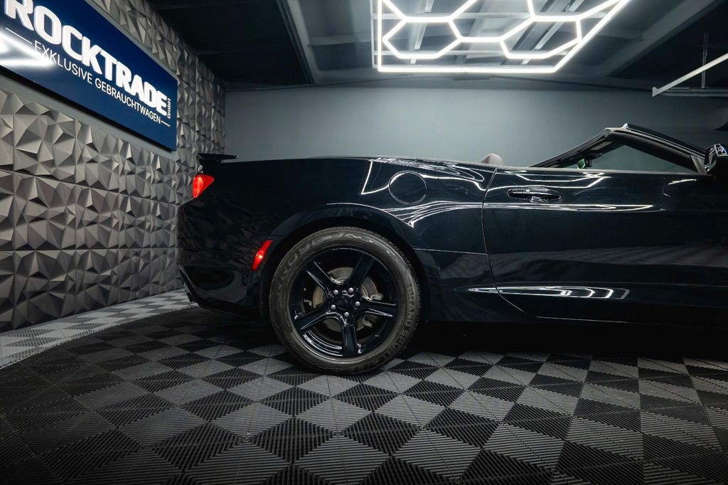 Chevrolet Camaro 2020