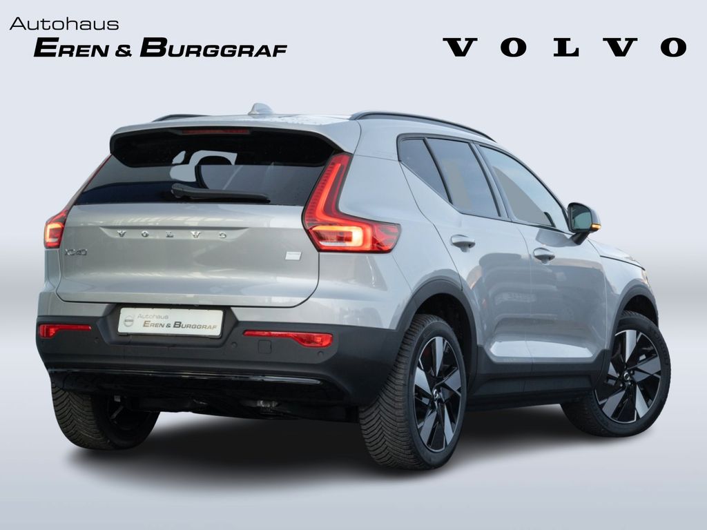 Volvo XC40 2025