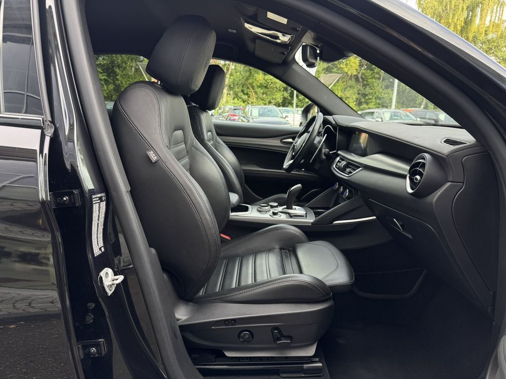 Alfa Romeo Stelvio 2021