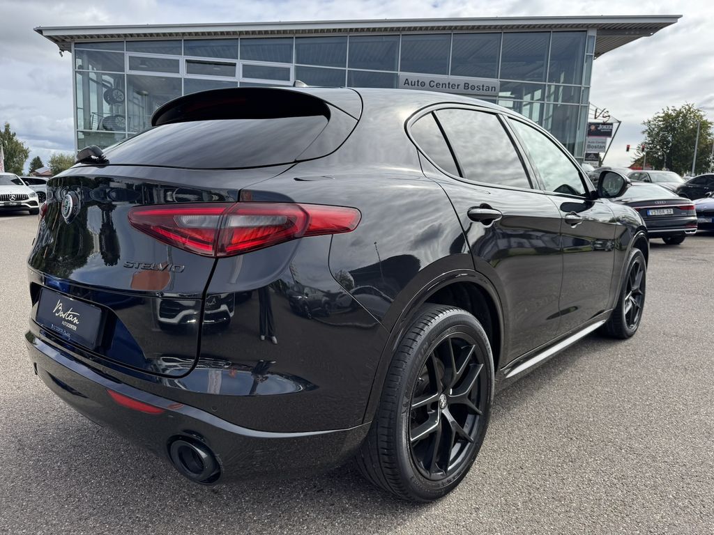 Alfa Romeo Stelvio 2021